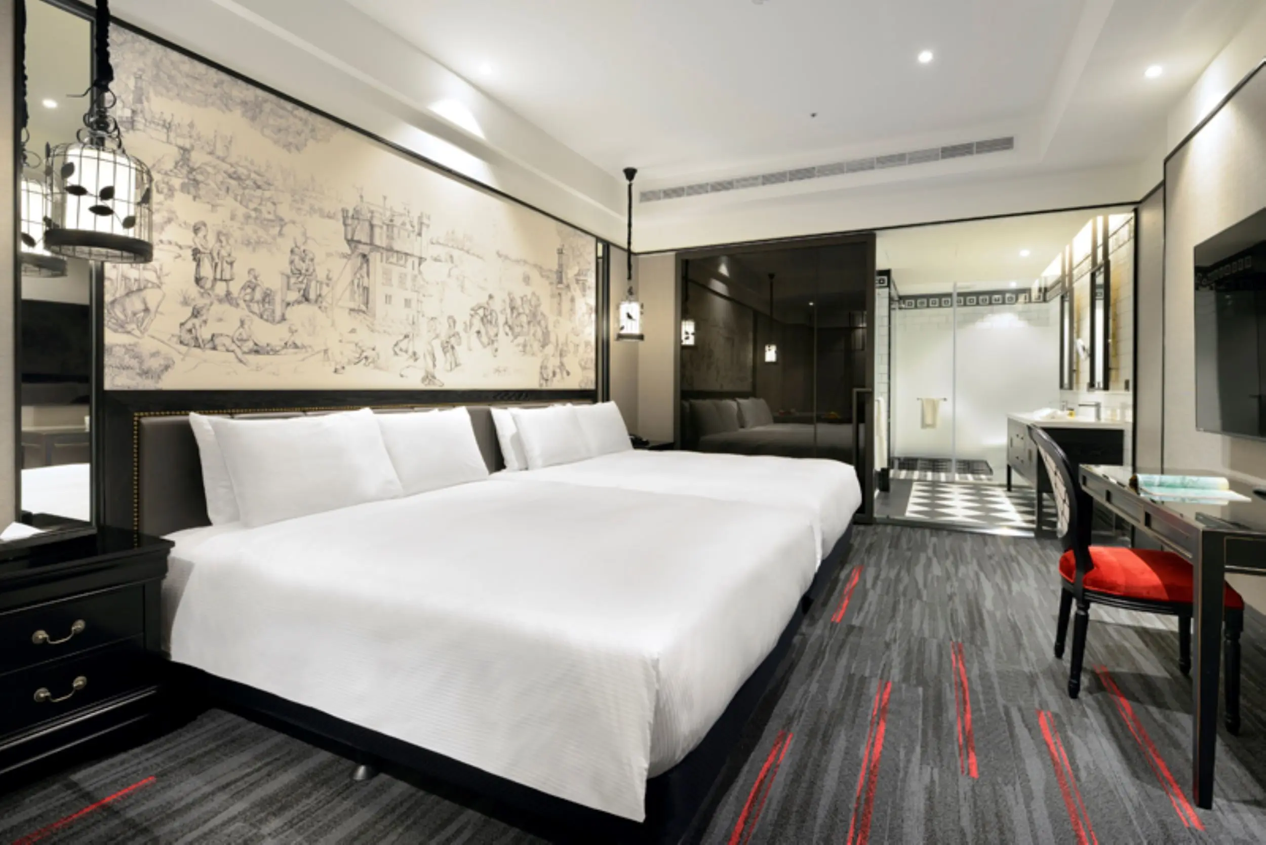 【內湖凱旋酒店】2025台北飯店推薦 豪華四人房以黑白雅緻的現代設計與柔和燈光,打造寬敞舒適的休憩空間,適合家人或好友共享悠閒時光