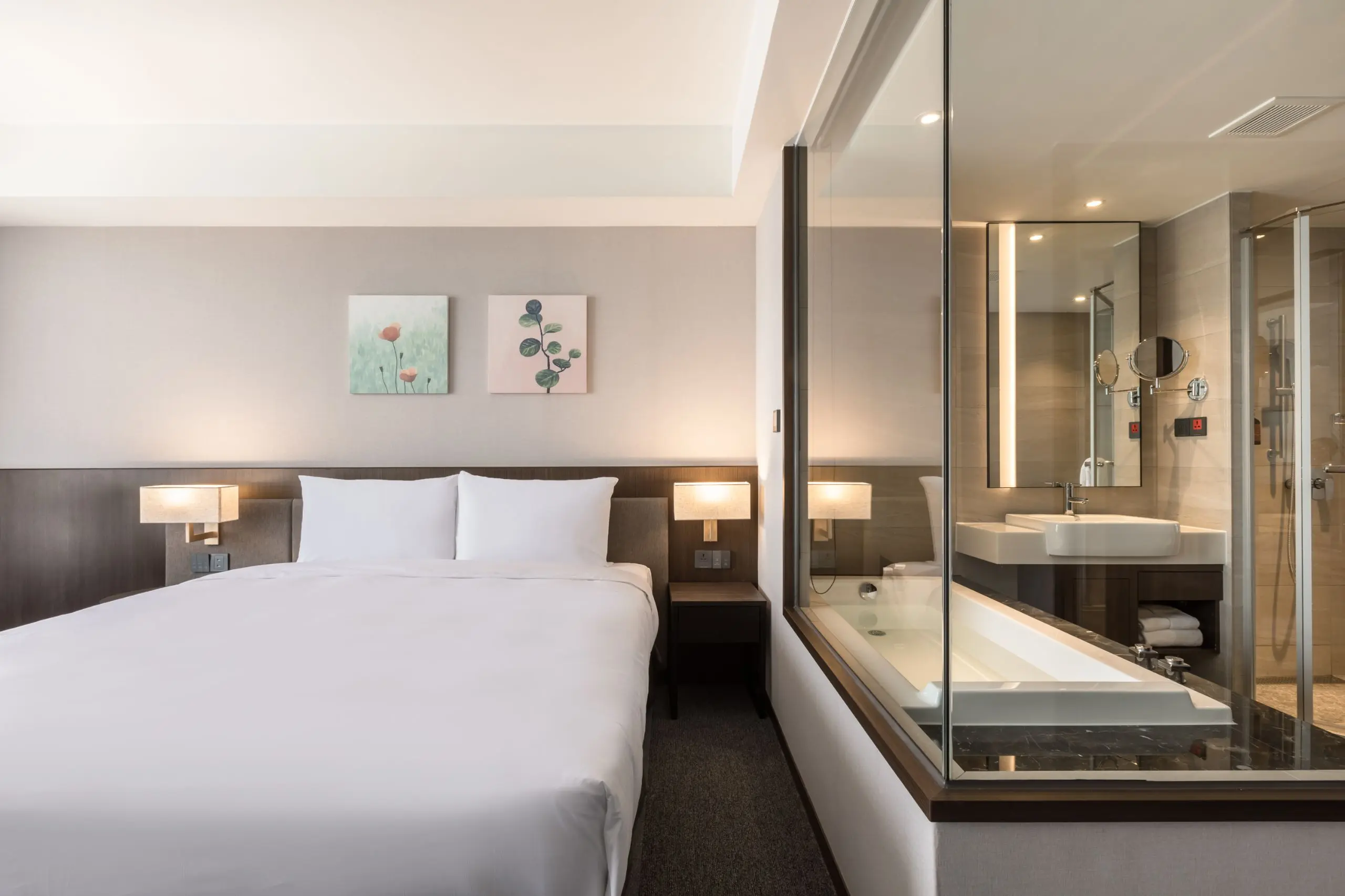 【煙波飯店】2025飯店推薦 在簡約乾淨的客房中徹底放鬆，讓身心回歸最純粹的平靜