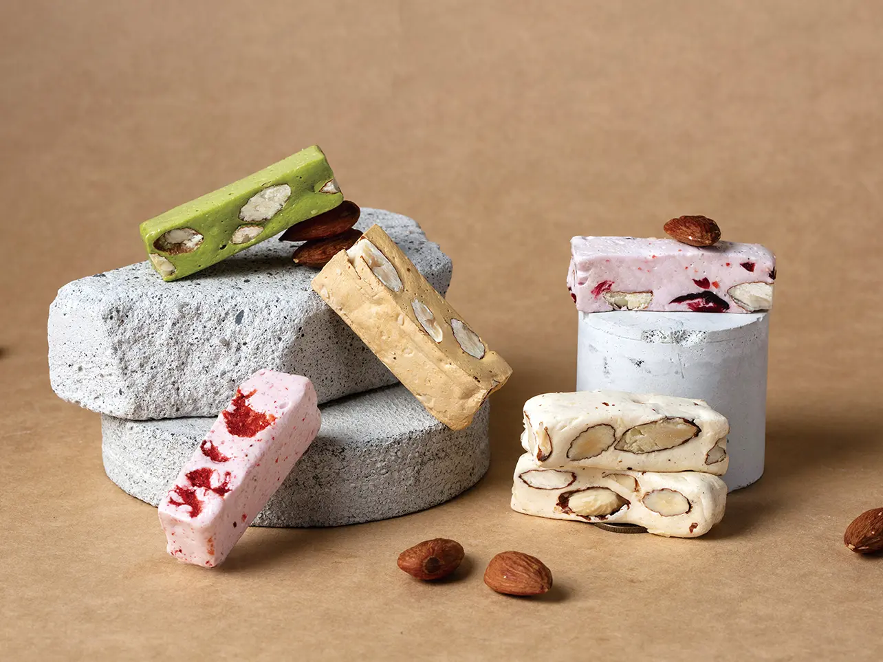 圖2 象徵甜蜜與凝聚的牛軋糖，被譽為春節必備的「好運糖」